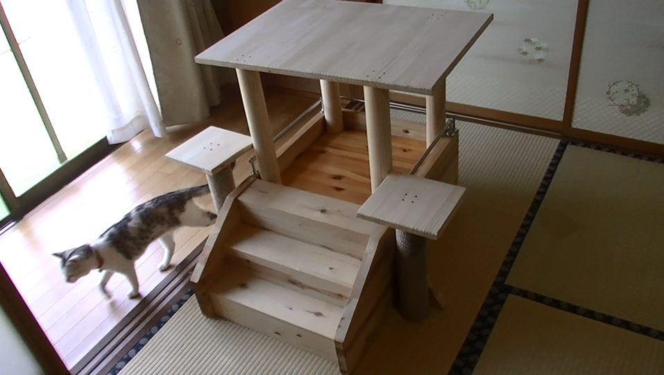 猫の展望台のマット貼り付け方法